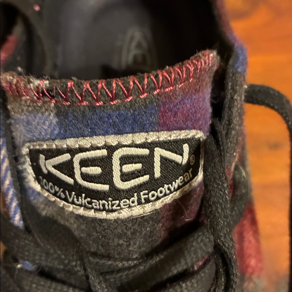 Keen Ladies Elsa III Sneakers - Wool Blue, Red, and Black Plaid - Picture 4 of 6